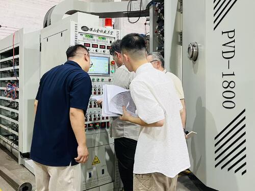 Iran Khách hàng chấp nhận 1800×2400 PVD Máy phủ chân không JXS chân không