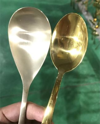 Máy phủ chân không PVD đen cho kim loại, gốm thủy tinh và phần cứng