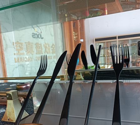 Máy Phủ PVD Màu Đen Vàng cho Linh Kiện Động Cơ