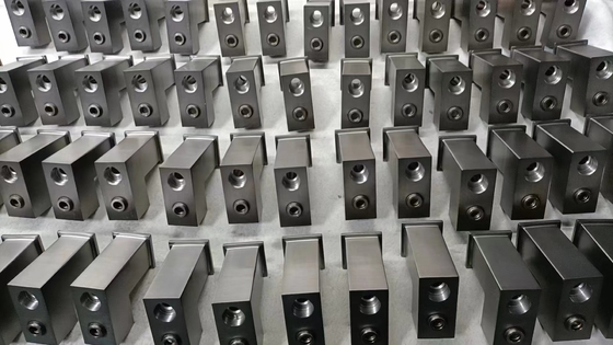 Đồ gạch gốm màu sắc PVD chân không Máy mạ Ion Chrome chuyên nghiệp