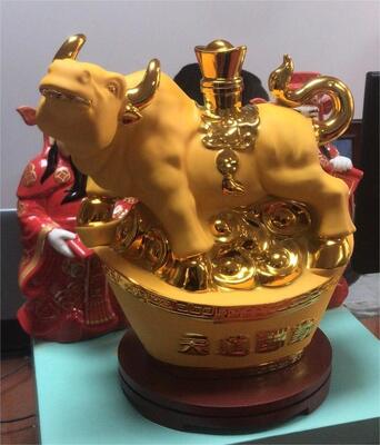 Máy phủ chân không PVD hoàn toàn tự động cho đồ thủ công bằng gốm sứ với màu sắc sống động, độ bóng cao và bảo hành 1 năm