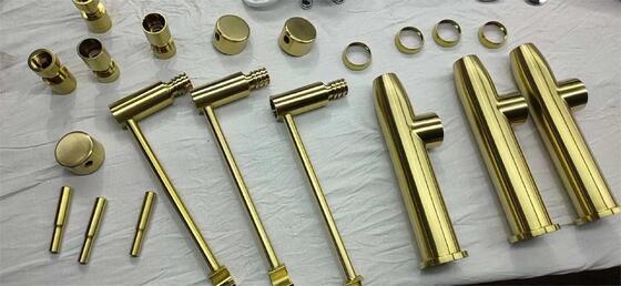 Máy Phủ Chân Không PVD Phần Cứng Nặng Vệ Sinh Chống Dấu Vân Tay Dễ Vệ Sinh và Điều Khiển Tự Động Hoàn Toàn