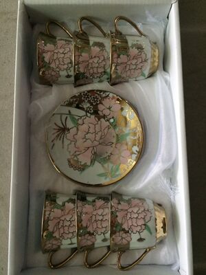 Máy sơn PVD tự động đầy màu sắc tươi sáng cho cốc gốm với các tiêu chuẩn an toàn thực phẩm