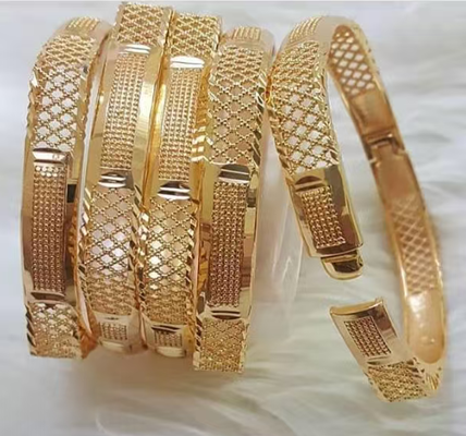 Máy sơn chân không PVD tự động đầy đủ cho đồ trang sức và phụ kiện